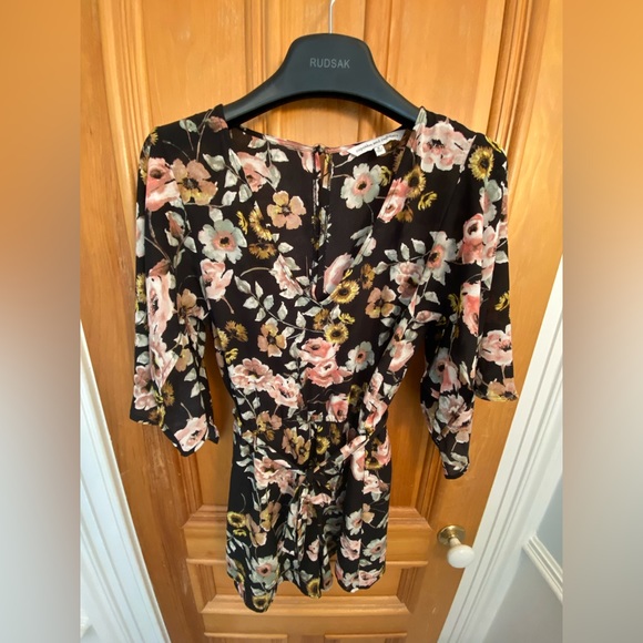 Cupcakes & cashmere floral romper - Picture 3 of 6